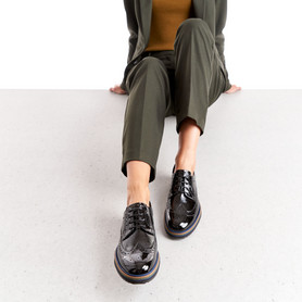 HALF SHOES HALF SHOES