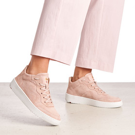 SNEAKER SNEAKER