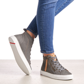SNEAKER SNEAKER