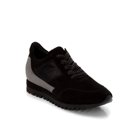 SNEAKER SNEAKER