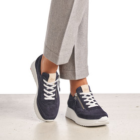 SNEAKERS SNEAKERS