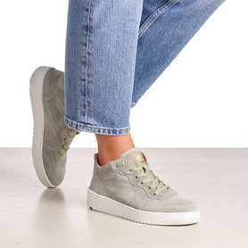 SNEAKERS SNEAKERS