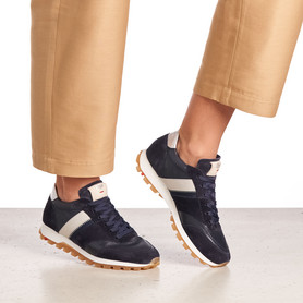 SNEAKERS SNEAKERS