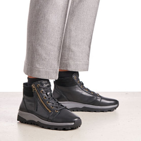 SNEAKERS SNEAKERS