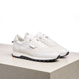 SNEAKERS SNEAKERS