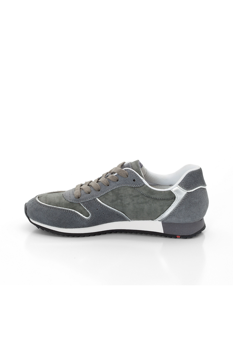 SNEAKER SNEAKER