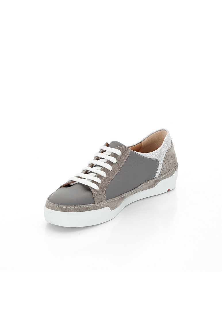SNEAKER SNEAKER