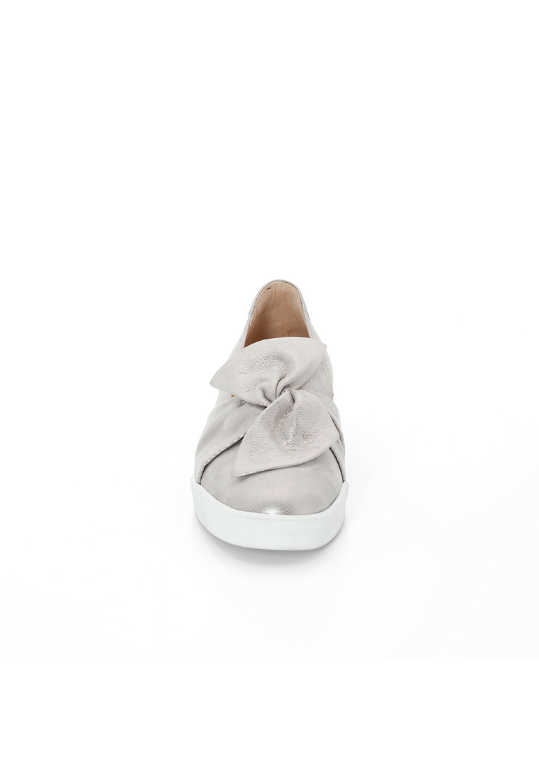SNEAKER SNEAKER