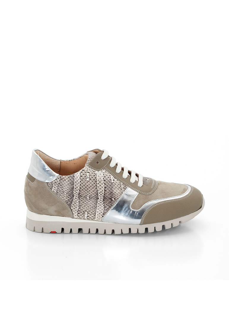 SNEAKER SNEAKER