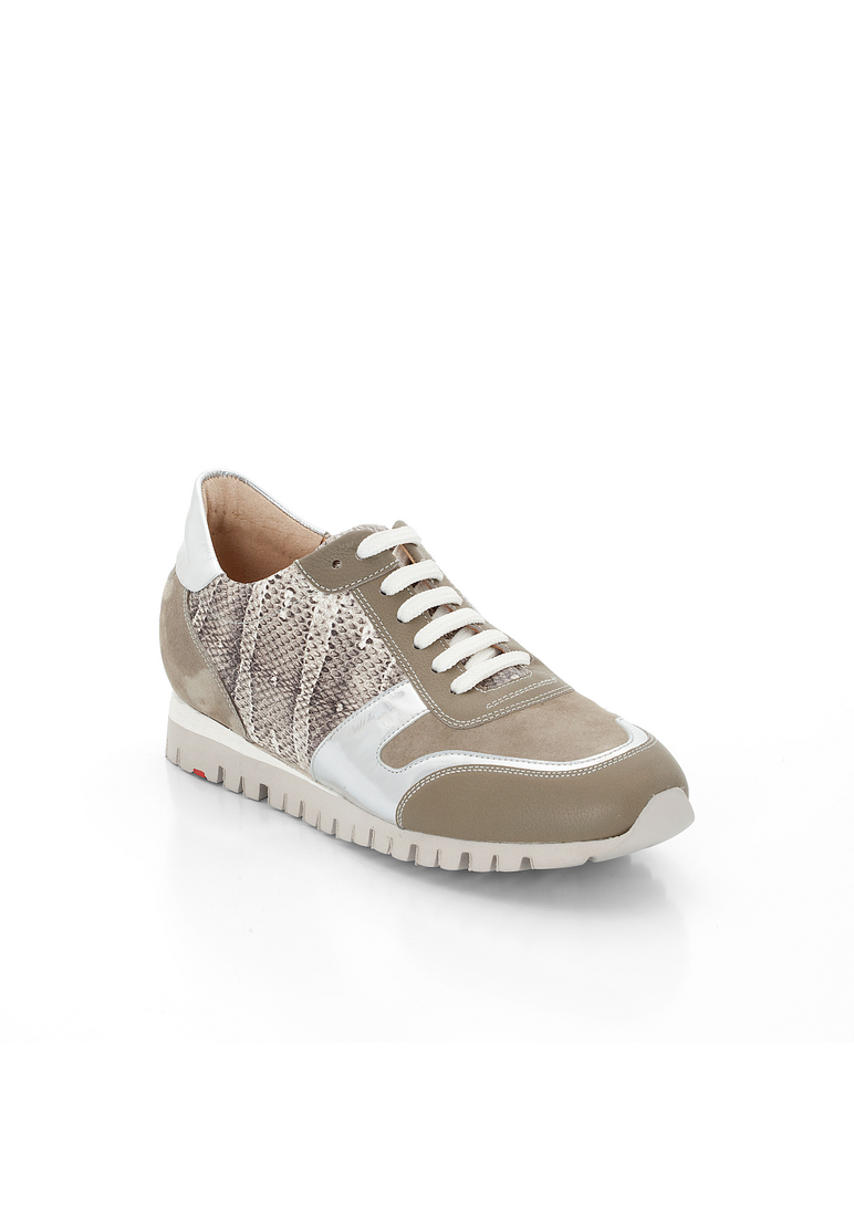 SNEAKER SNEAKER