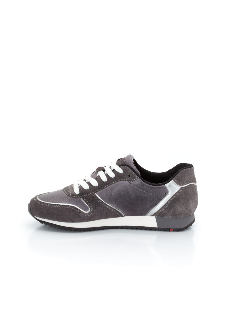 SNEAKER SNEAKER