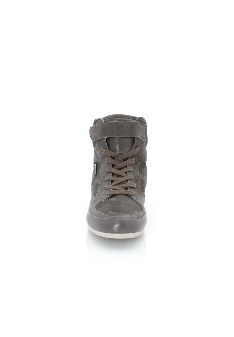 SNEAKER SNEAKER