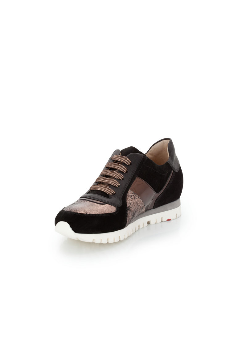 SNEAKER SNEAKER