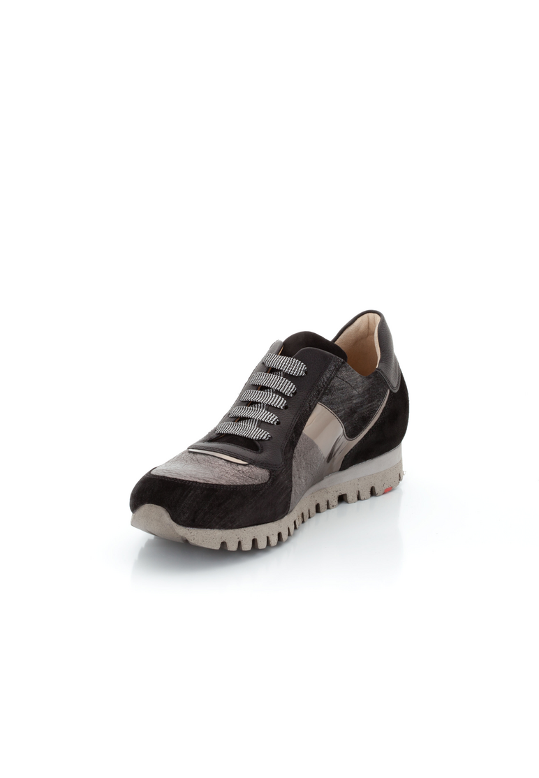 SNEAKER SNEAKER