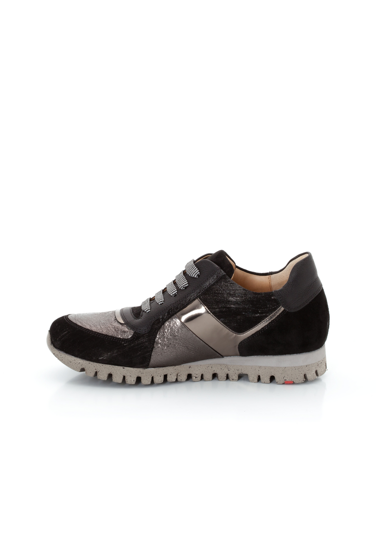 SNEAKER SNEAKER