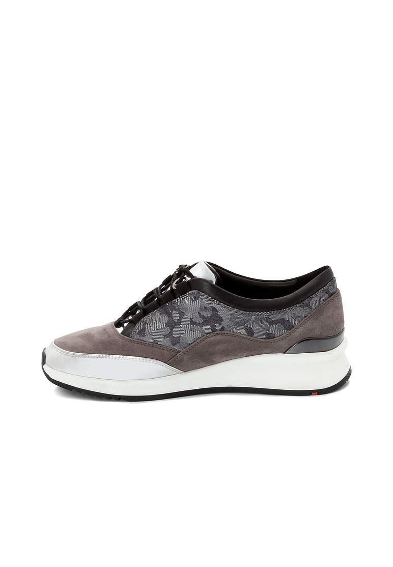 SNEAKER SNEAKER