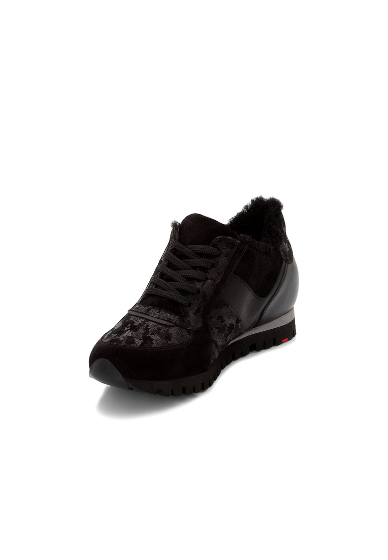 SNEAKER SNEAKER