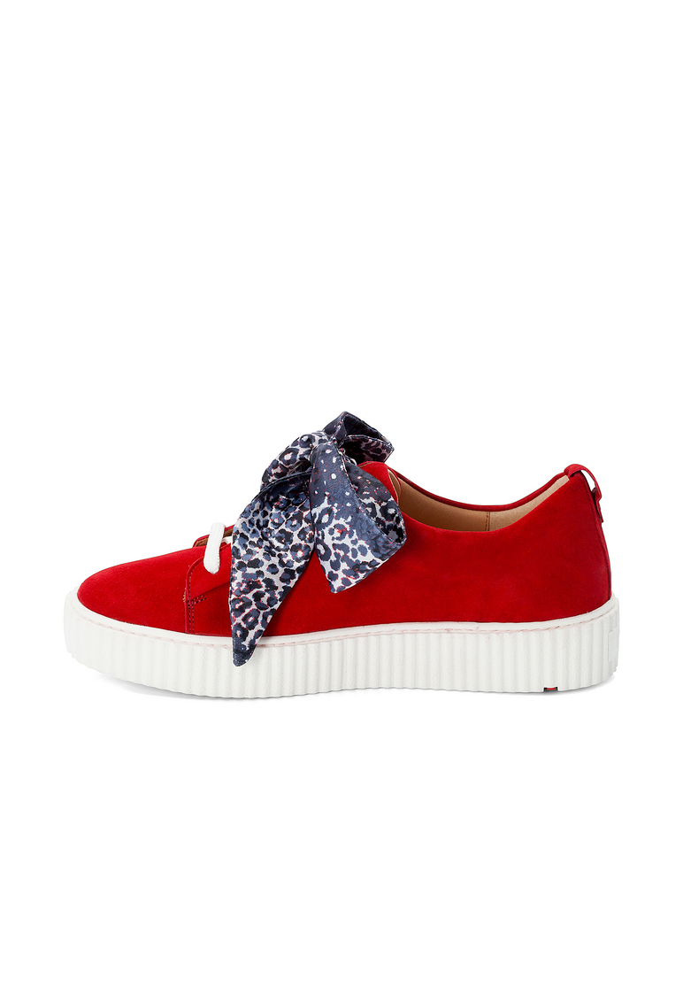 SNEAKER SNEAKER